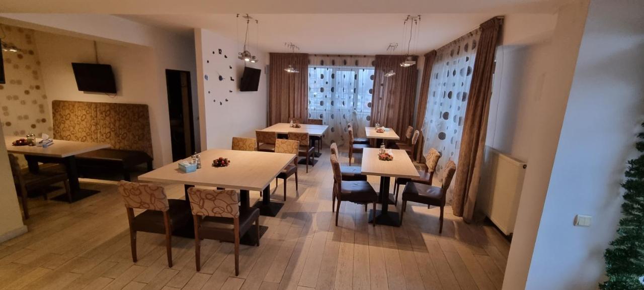 Casablanca Hostel Craiova Kültér fotó