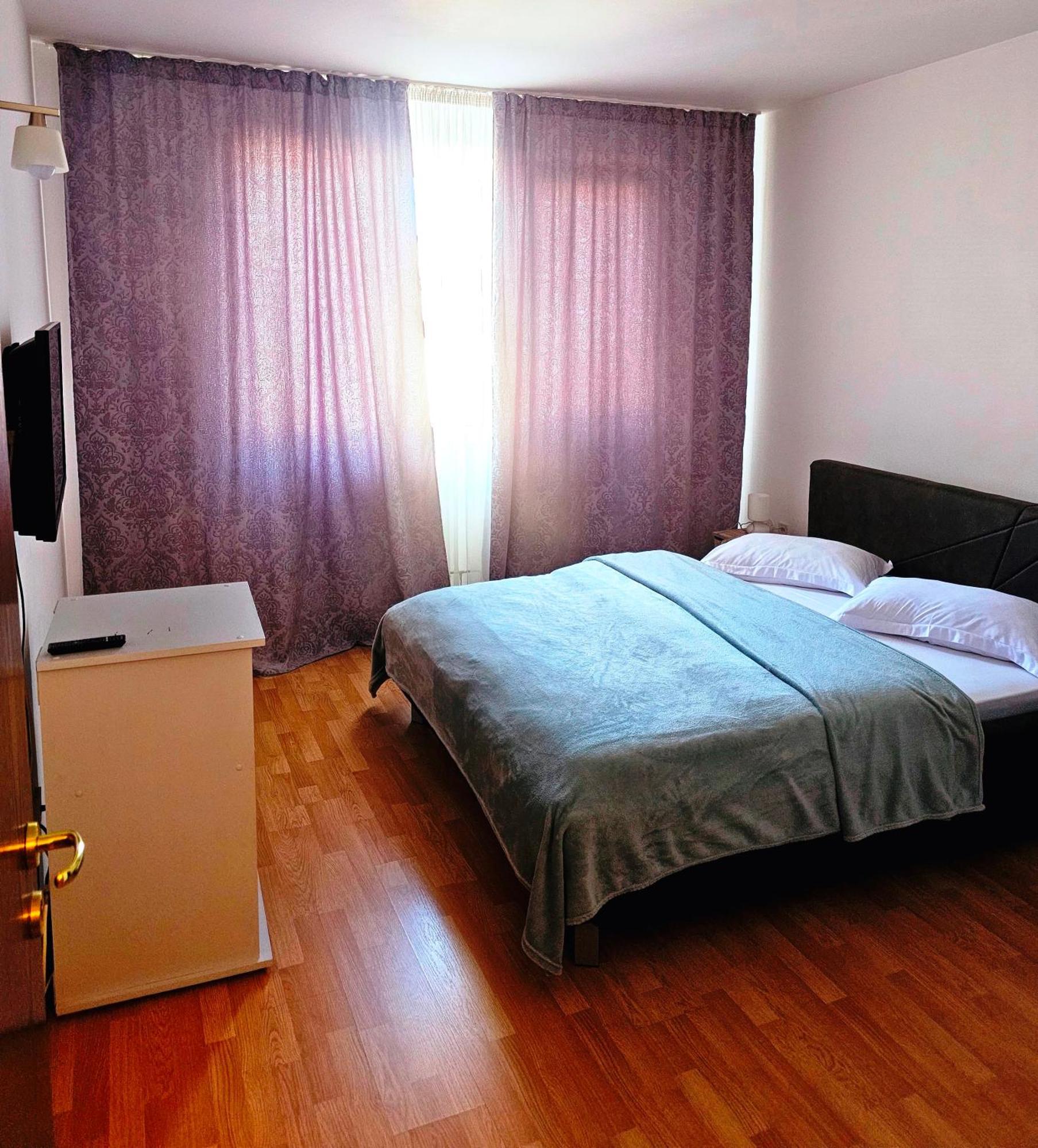 Casablanca Hostel Craiova Kültér fotó